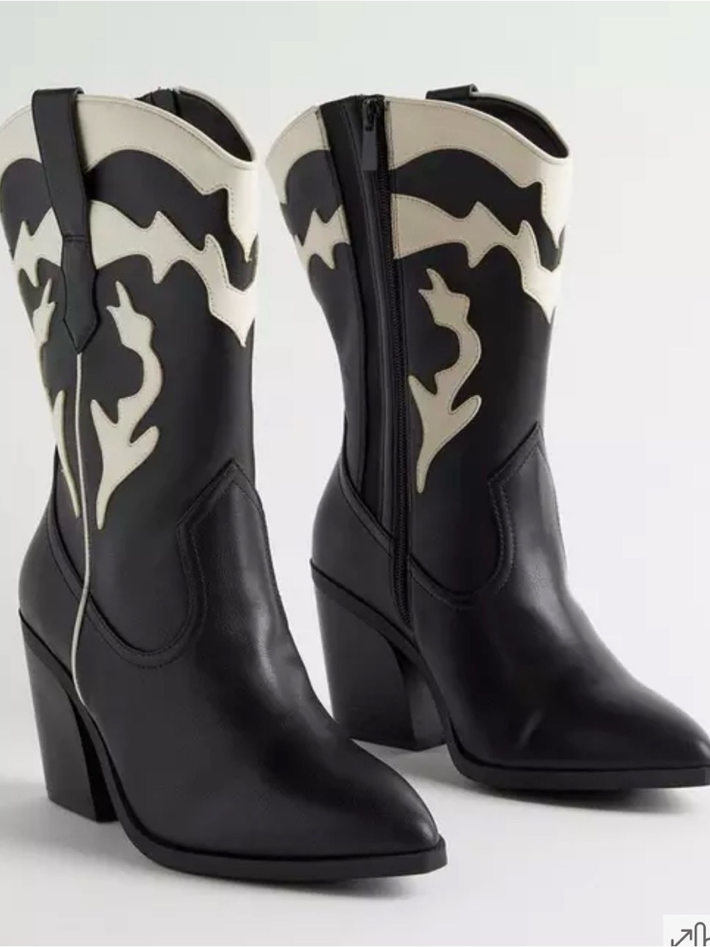 Black and White Western Embroidered Cowgirl Heeled Ankle Boots Size 10 Wide Calf